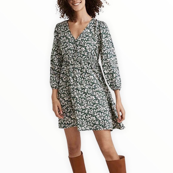 Madewell Dresses & Skirts - Madewell V-neck Button-Front Dress Forest Dress L